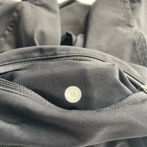 Lululemon Speed Up Short - 4” Updated Fit - Mid Rise - Picture 4 of 6